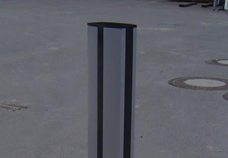 Ein Geländerteil mit einfachem Deckel