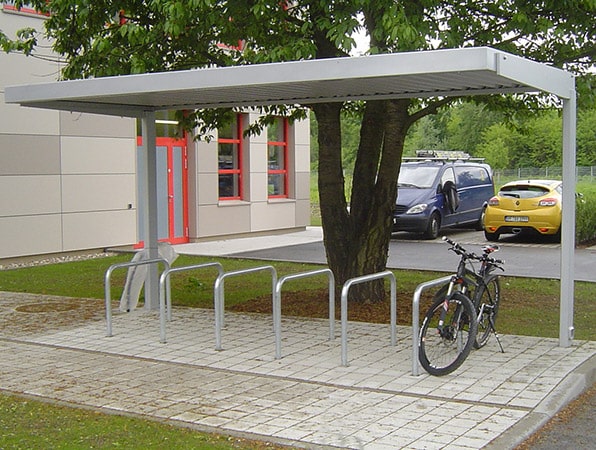 Eine Fahrradüberdachung der Reihe "FH 60"