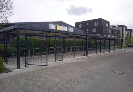 Fahrradüberdachung FH 100 (24 m lang x 4 m breit)